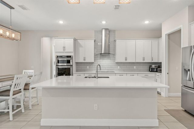 8373 LUDINGTON CIRCLE, Orlando, FL 32836