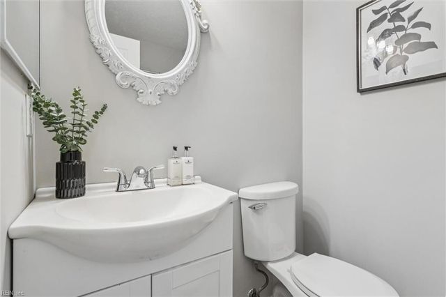 445 Eureka LOOP, Newport News, VA 23601