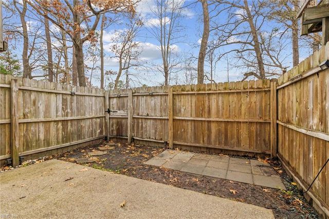 445 Eureka LOOP, Newport News, VA 23601