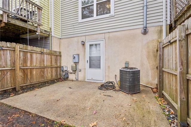 445 Eureka LOOP, Newport News, VA 23601