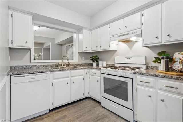 445 Eureka LOOP, Newport News, VA 23601