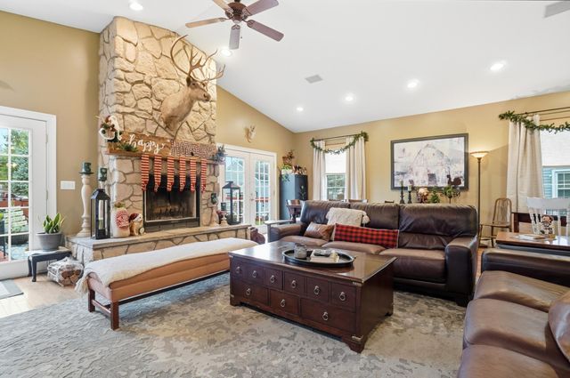 3267 Columbus Street, Grove City, OH 43123