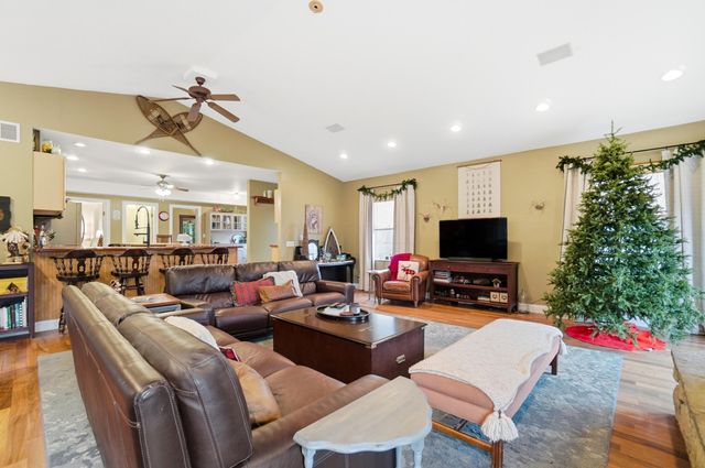 3267 Columbus Street, Grove City, OH 43123