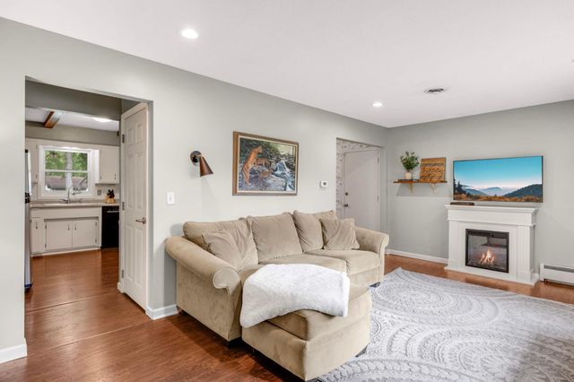 683 Tanglewood Drive, Shoreview, MN 55126