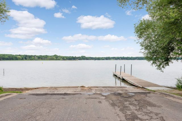 683 Tanglewood Drive, Shoreview, MN 55126