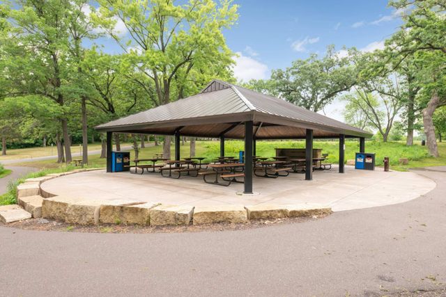 683 Tanglewood Drive, Shoreview, MN 55126