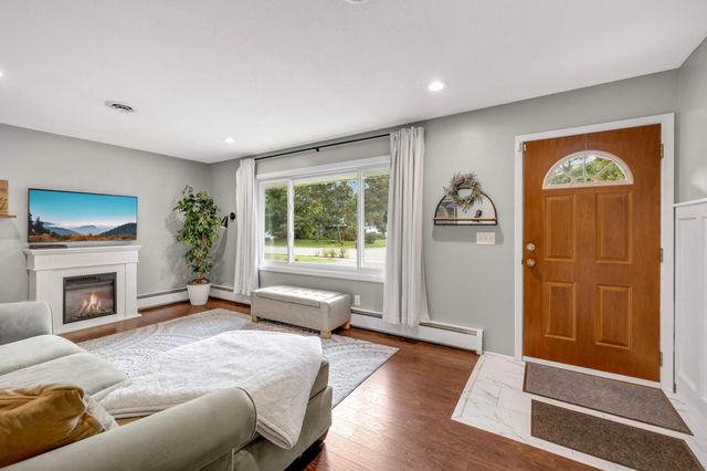 683 Tanglewood Drive, Shoreview, MN 55126