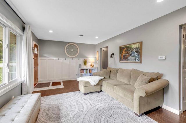 683 Tanglewood Drive, Shoreview, MN 55126