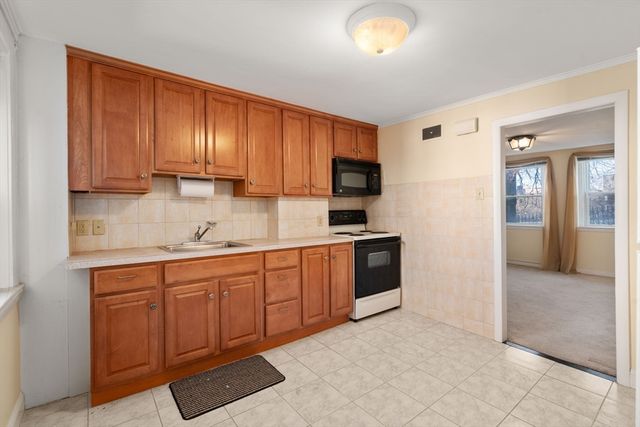 52 Snow Hill St, Boston, MA 02113