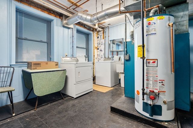 52 Snow Hill St, Boston, MA 02113