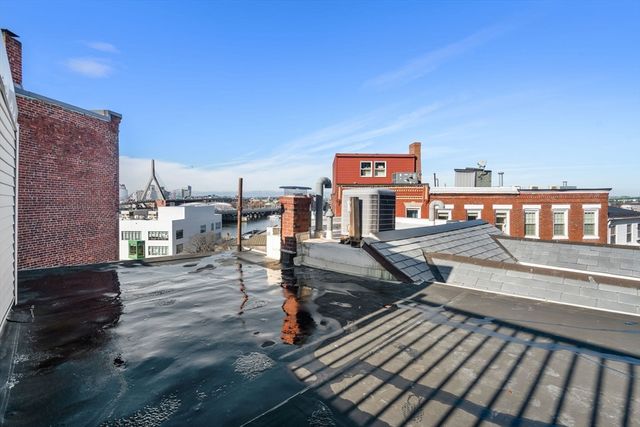 52 Snow Hill St, Boston, MA 02113