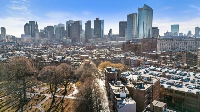 52 Snow Hill St, Boston, MA 02113
