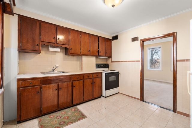 52 Snow Hill St, Boston, MA 02113