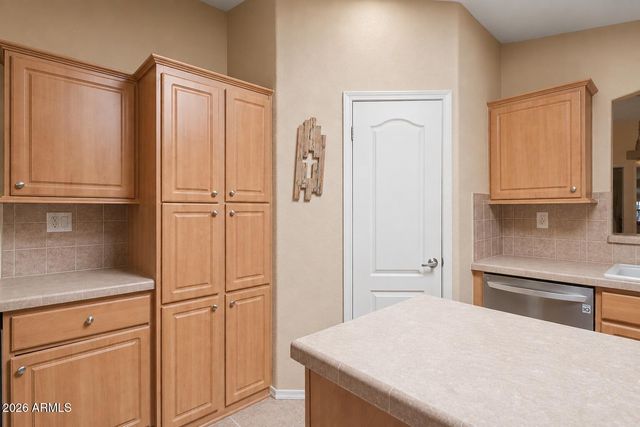 7373 E US HIGHWAY 60 -- 97, Gold Canyon, AZ 85118