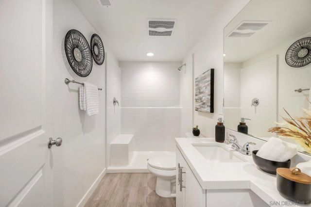 2250 Calle Chanate, San Diego, CA 92139