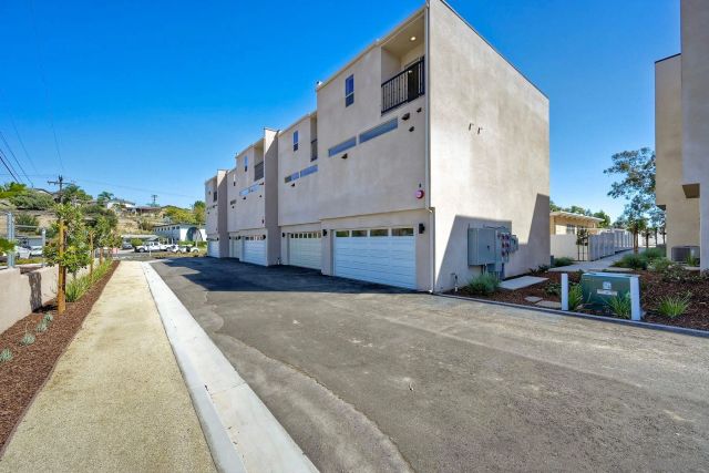 2250 Calle Chanate, San Diego, CA 92139
