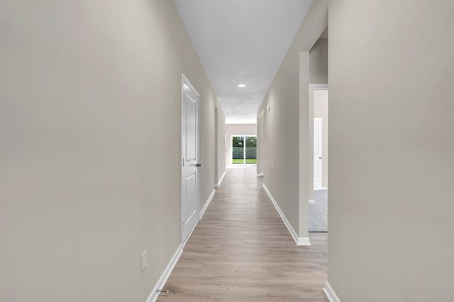 9304 E Creed St, Wichita, KS 67210