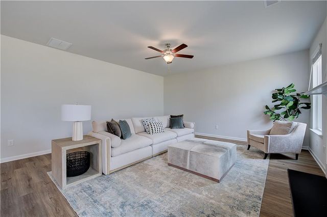 220 Chiswick Loop, Stockbridge, GA 30281