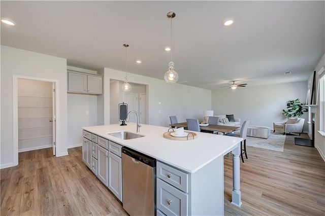 220 Chiswick Loop, Stockbridge, GA 30281