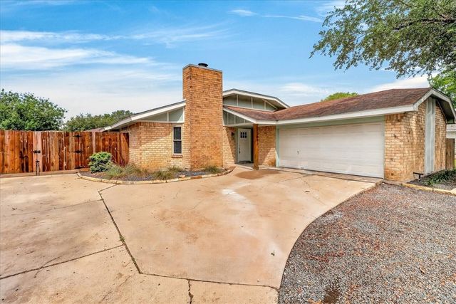 11613 Cripple Creek Dr, Corpus Christi, TX 78410