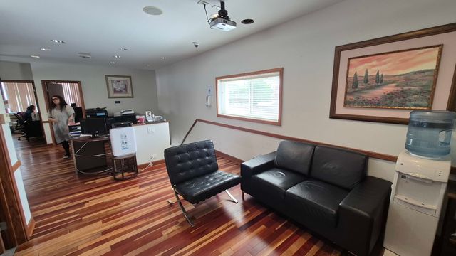 6316 N Lincoln Avenue, Chicago, IL 60659