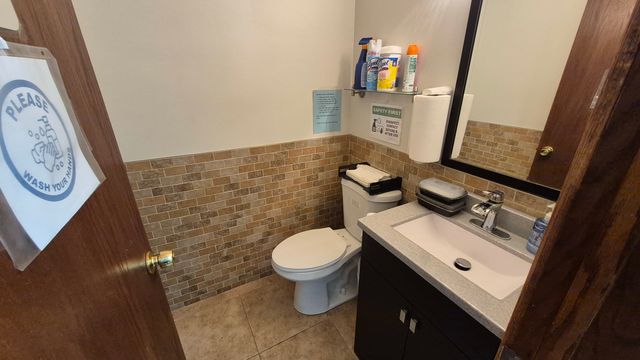 6316 N Lincoln Avenue, Chicago, IL 60659