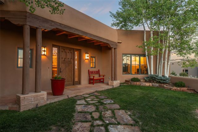 32 Sierra Rosa Loop, Santa Fe, NM 87506