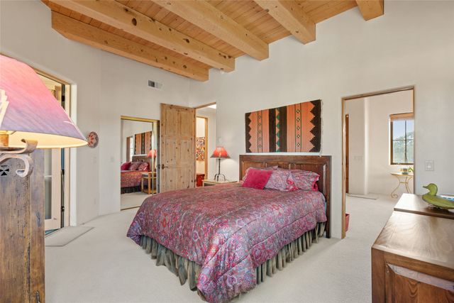 32 Sierra Rosa Loop, Santa Fe, NM 87506