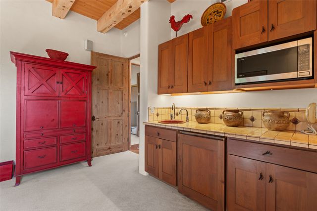 32 Sierra Rosa Loop, Santa Fe, NM 87506