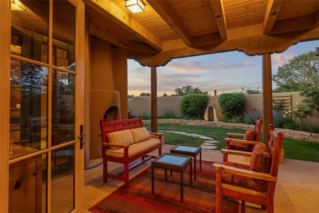 32 Sierra Rosa Loop, Santa Fe, NM 87506