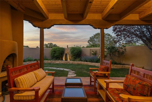 32 Sierra Rosa Loop, Santa Fe, NM 87506