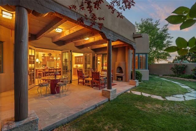 32 Sierra Rosa Loop, Santa Fe, NM 87506