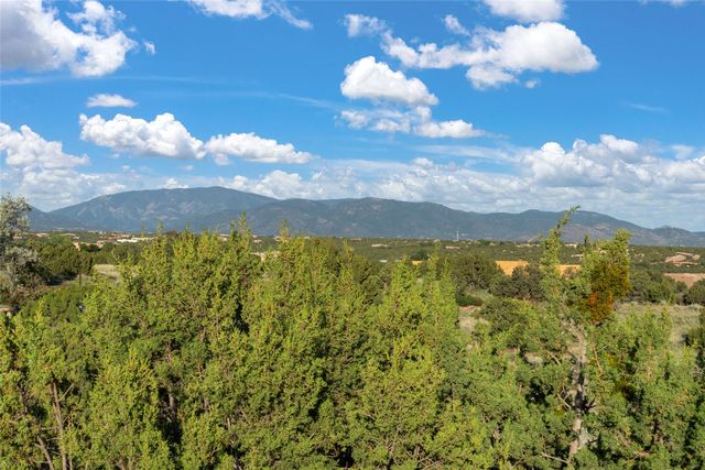 32 Sierra Rosa Loop, Santa Fe, NM 87506