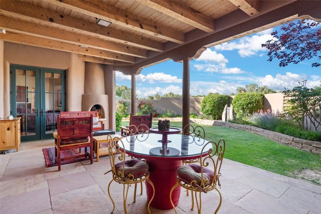 32 Sierra Rosa Loop, Santa Fe, NM 87506