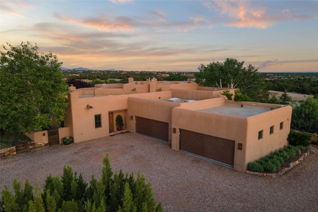 32 Sierra Rosa Loop, Santa Fe, NM 87506