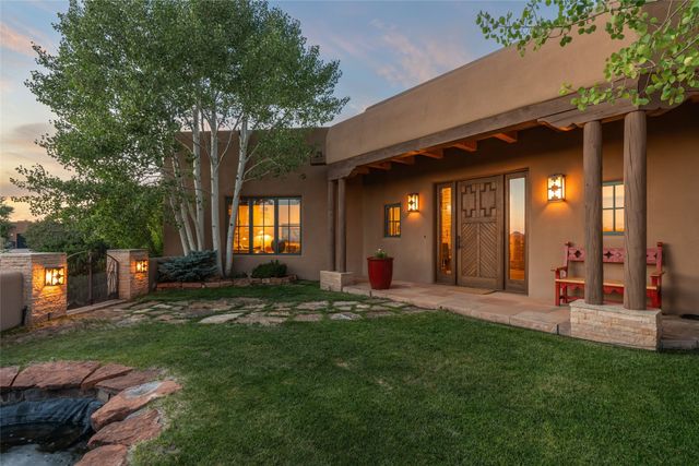 32 Sierra Rosa Loop, Santa Fe, NM 87506