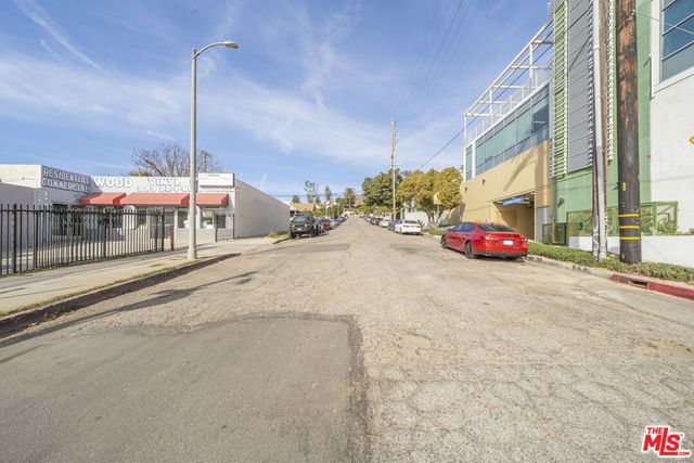 2415 N Gates Street, Los Angeles, CA 90031
