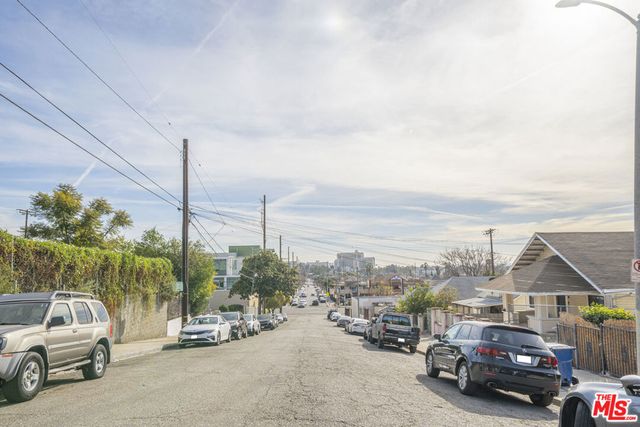 2415 N Gates Street, Los Angeles, CA 90031