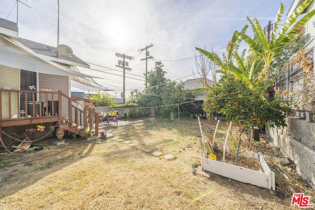 2415 N Gates Street, Los Angeles, CA 90031