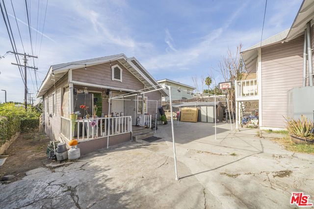 2415 N Gates Street, Los Angeles, CA 90031