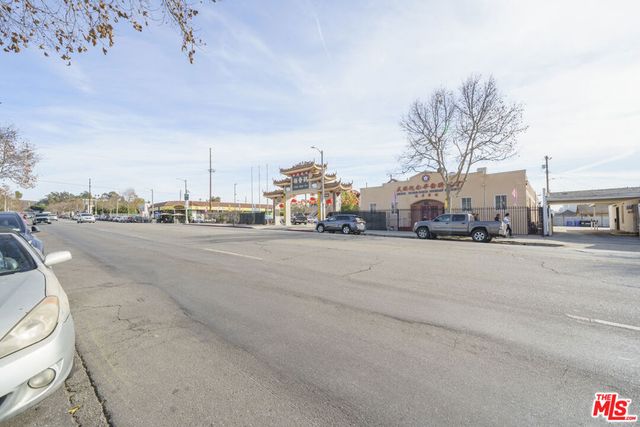 2415 N Gates Street, Los Angeles, CA 90031