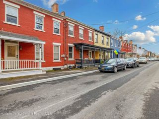 27 Brick Row Street, Athens, NY 12015