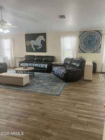 6806 N 77th Drive, Glendale, AZ 85303