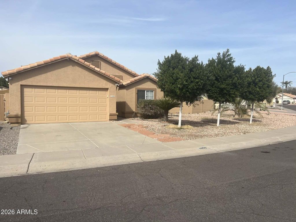 6806 N 77th Drive, Glendale, AZ 85303