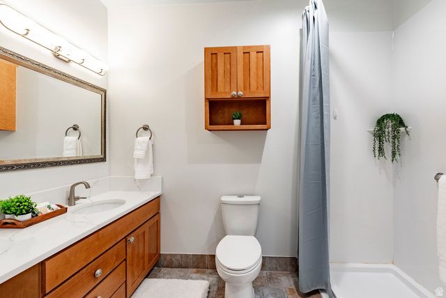 4 LONE HOLLOW CV, Sandy, UT 84092