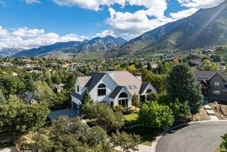4 LONE HOLLOW CV, Sandy, UT 84092