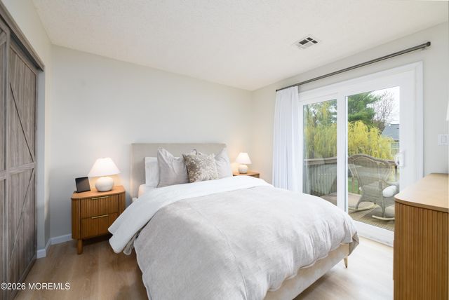 69 Arlington Court 13, Holmdel, NJ 07733