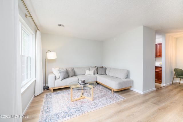 69 Arlington Court 13, Holmdel, NJ 07733