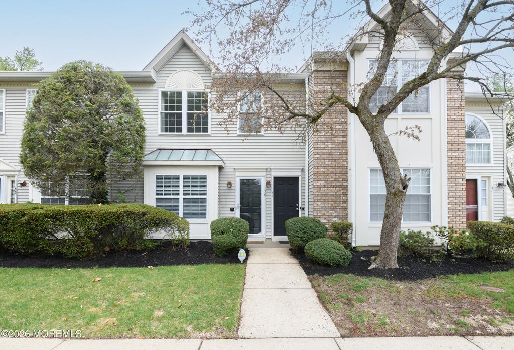 69 Arlington Court 13, Holmdel, NJ 07733