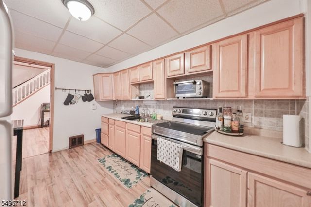 135 Mercer St, Phillipsburg Town, NJ 08865